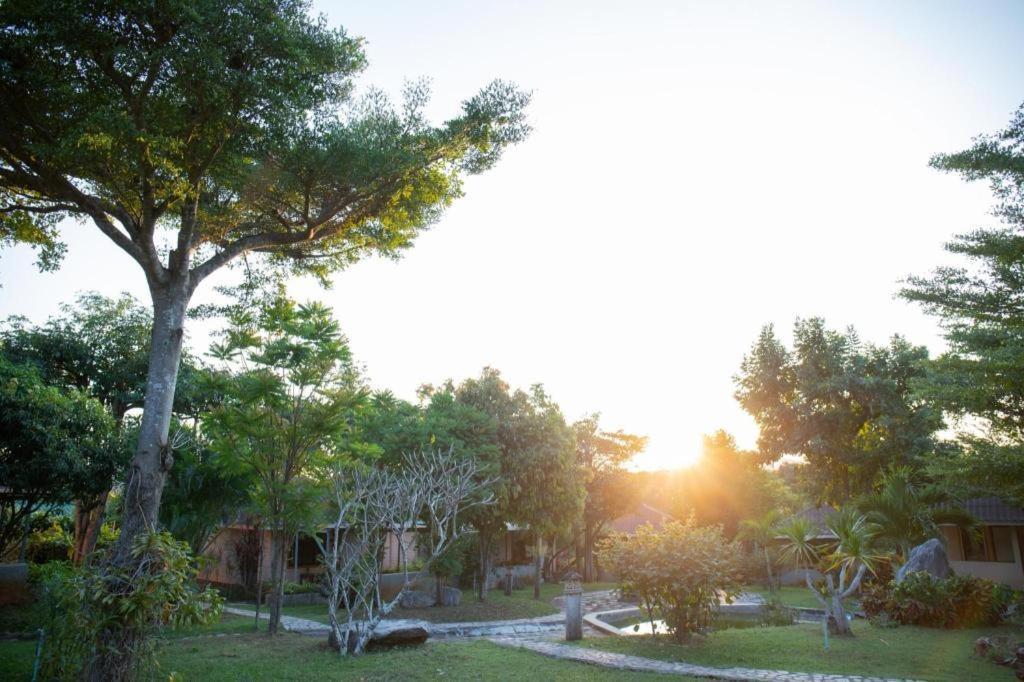 Dusit Talai Resort Му-Си Экстерьер фото
